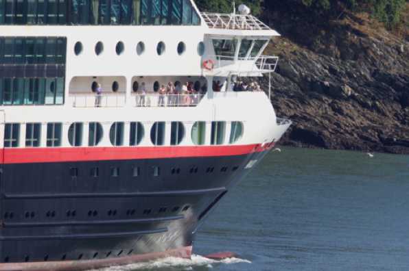 14 September 2022 - 14:59:12

------------------------
Cruise ship Maud departs from Dartmouth